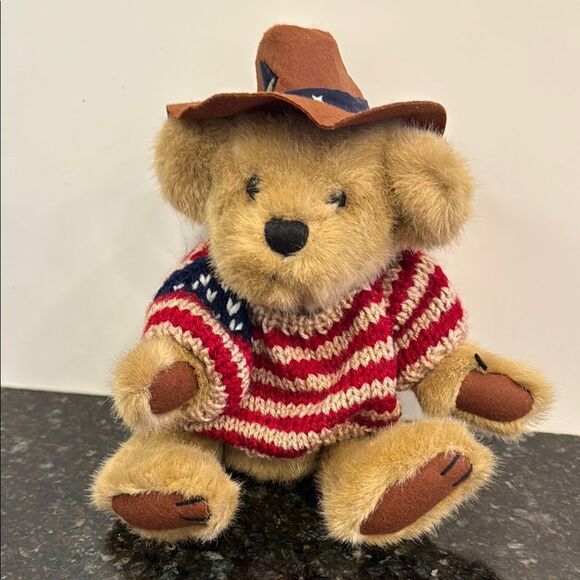 Pick Ford Bear "Cody" The Brass Button Bear collection vintage american Flag - Picture 1 of 9